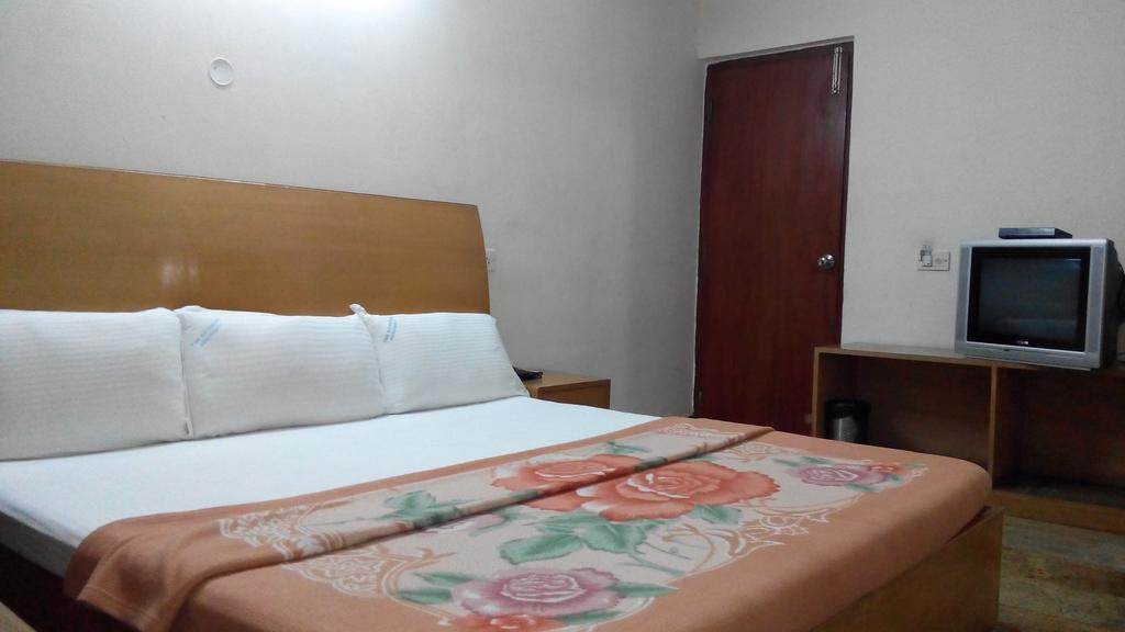 Hotel Richmond Residency Μπανγκαλόρ Δωμάτιο φωτογραφία
